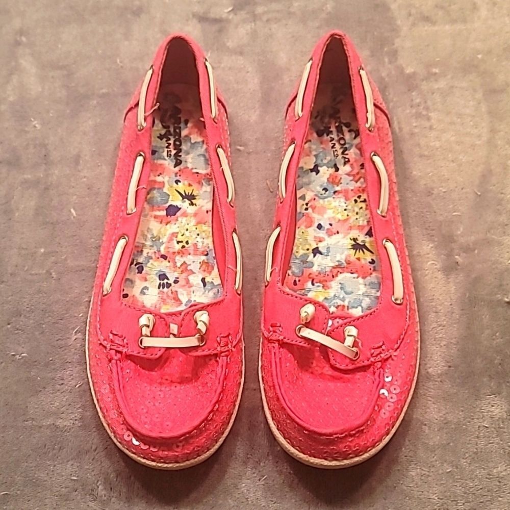 0472. EUC ~ How CUTE Are These? 😍 Pink w/Sequins ~ SPARKLY ✨️ 💖Size 7 ~